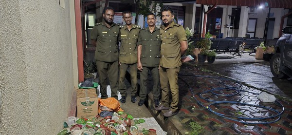 கூளாவடி பிரதேசத்தில் உணவகங்கள் திடீர் சோதனை; 13 கடைகளுக்கு எதிராக வழக்கு தாக்கல் 